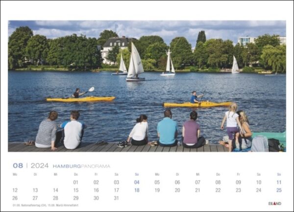 Ein Hamburg-Panorama-Kalender 2024 mit Menschen, die auf einem Steg vor einem See sitzen.