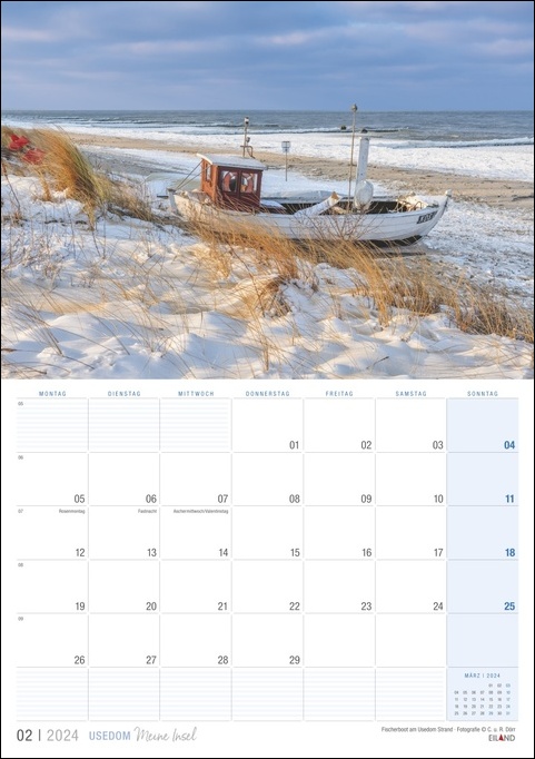 Ein Kalender mit der wunderschönen Insel Usedom …meine Insel 2024, mit einem Boot, das friedlich am Sandstrand ruht.