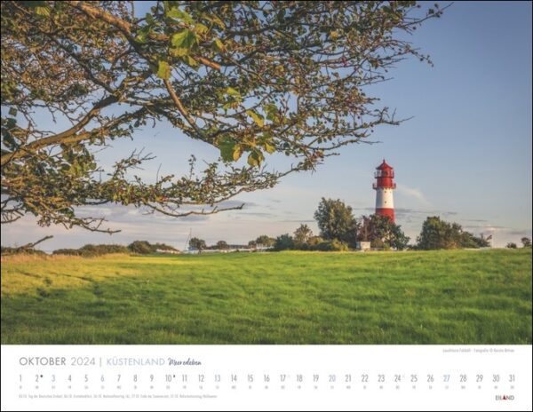 Ein Kalender mit einem malerischen Leuchtturm auf dem Küstenland – Meer erleben 2024, mit dem Sie die Schönheit des Meeres im Jahr 2024 erleben können.