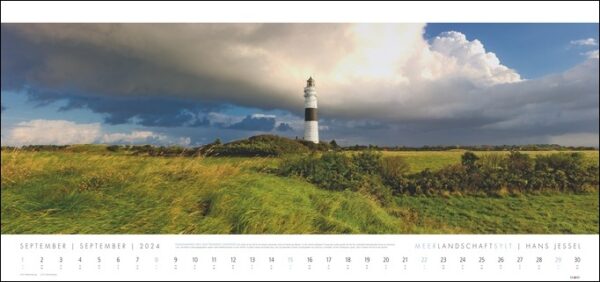 Ein Kalender mit einem Leuchtturm im Hintergrund der Meerlandschaft SYLT 2024.