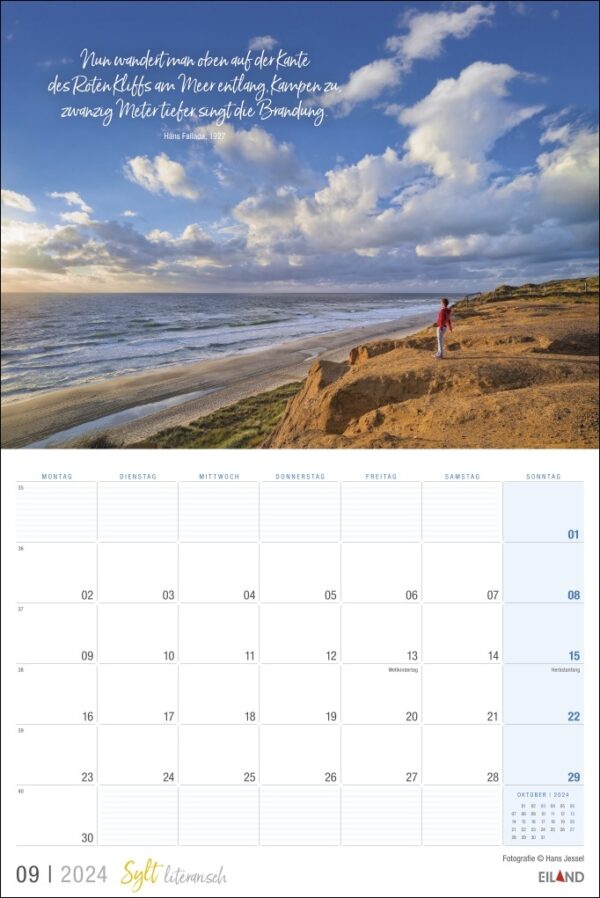 Ein Kalender für 2024 mit dem Bild einer Person am Strand von Sylt literarisch 2024.