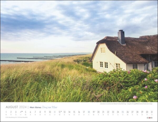 Mein kleines Haus am Meer 2024 mit einem Haus am Strand.