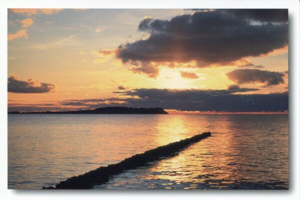 Die Sonne geht über der Halbinsel Rügen unter - Meine Insel - Sonnenuntergang über der Halbinsel Witow.