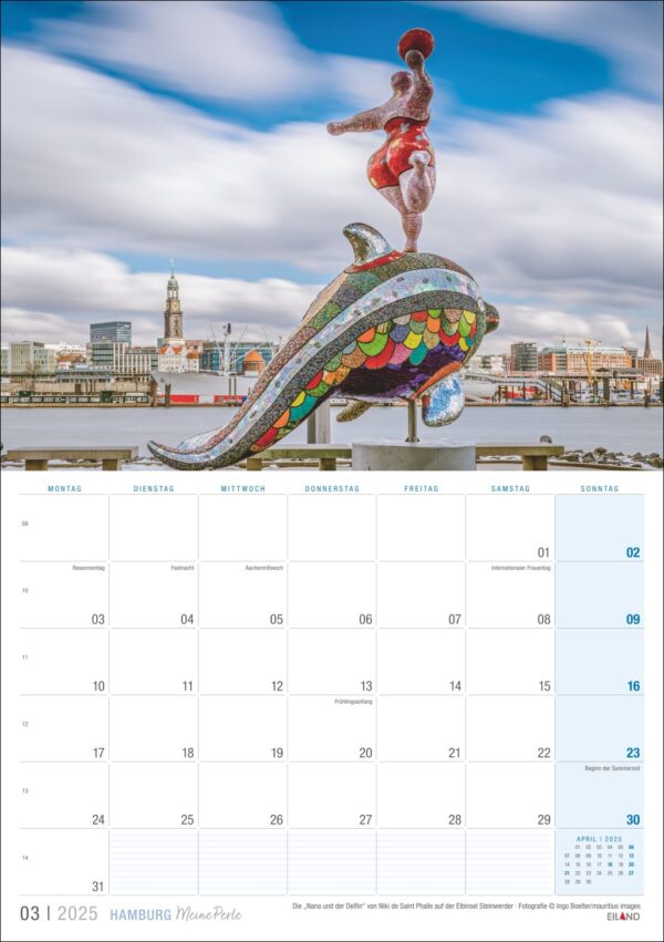 Kalender 2025 mit Januar, mit dem Bild einer farbenfrohen, skurrilen Skulptur, die einer Figur ähnelt, die auf einem Delphin reitet, vor der Skyline von Hamburg mit bewölktem Himmel darüber. Die Überschrift bezeichnet sie stolz als „Hamburg … meine Perle 2025“.